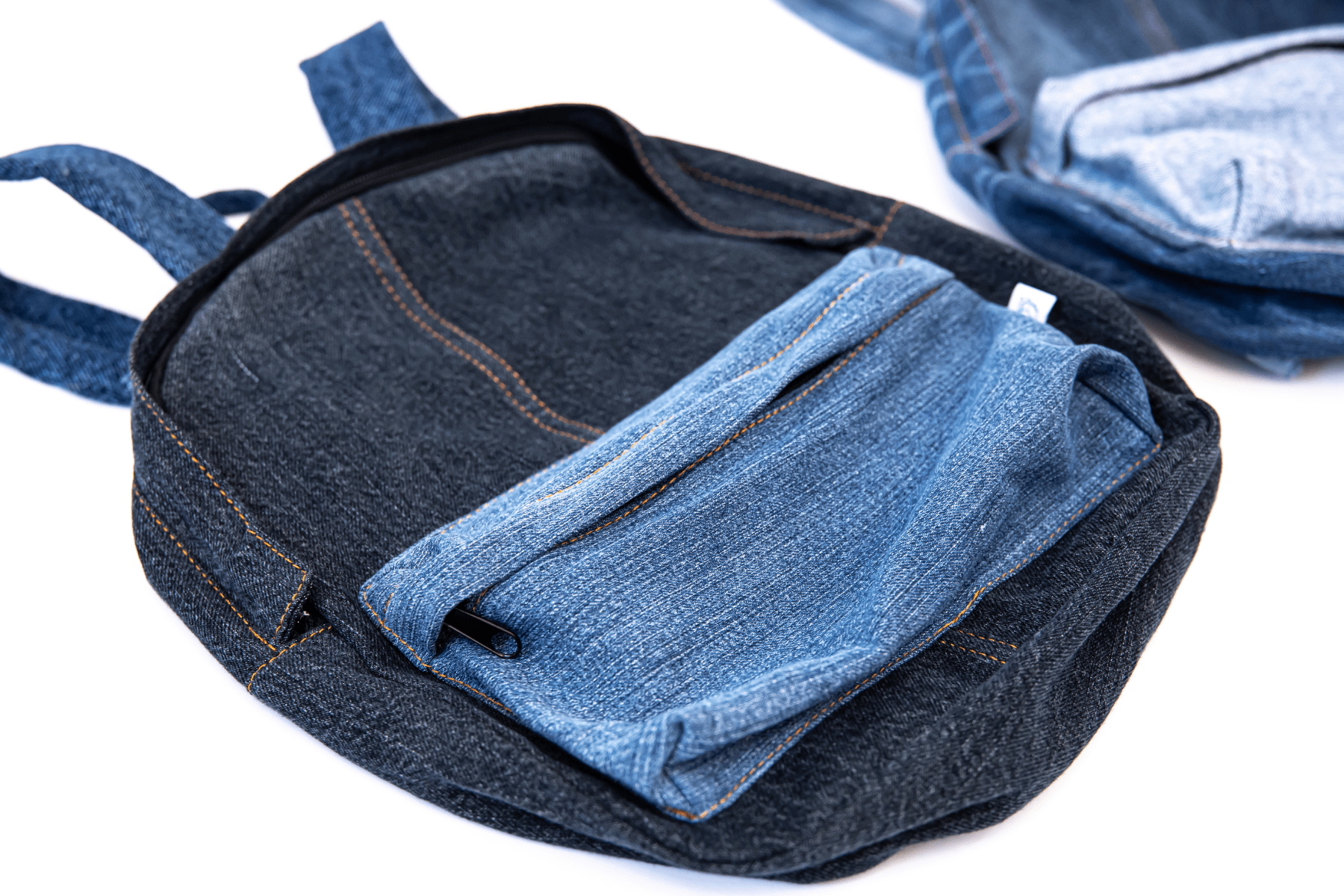 Wandelbarer Mini-Rucksack aus Nylon Taschen & Accessoires in ZEN BLUE -  günstig online kaufen im JustFab Shop Deutschland